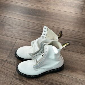 Dr. Martens 1460 Pascal white AirWair boots US size 9